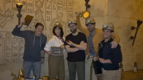 Red Giant Guests Photo | Escape Room Hollywood