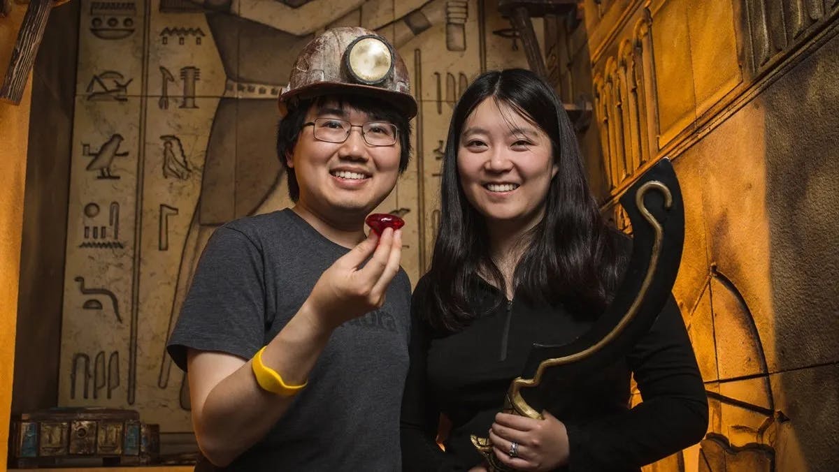 Reviewers in Our Red Giant Escape Room, Hollywood | Questroom